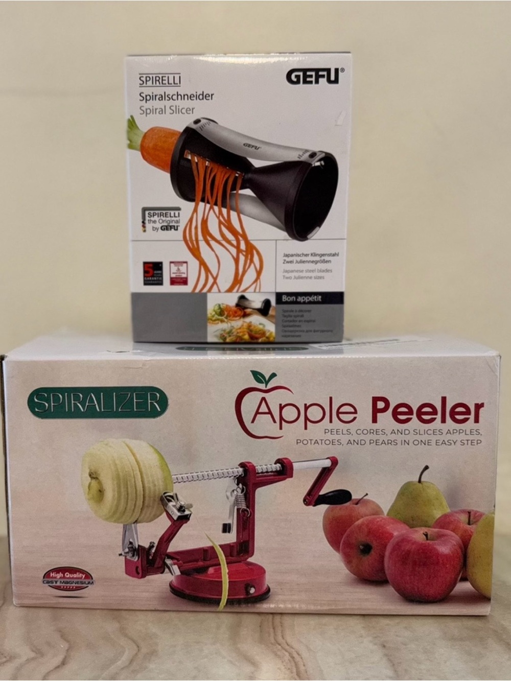 NWT BUNDLE

SPERILLI SPIRAL SLICER & APPLE PEELER

GREAT GIFT COMBO FOR FOODIES!